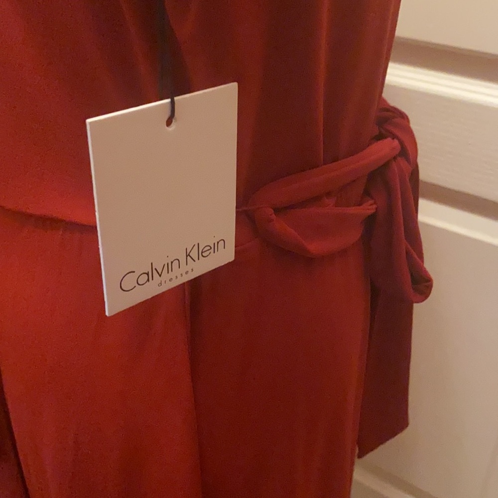 Calvin Klein - Picture 2 of 4